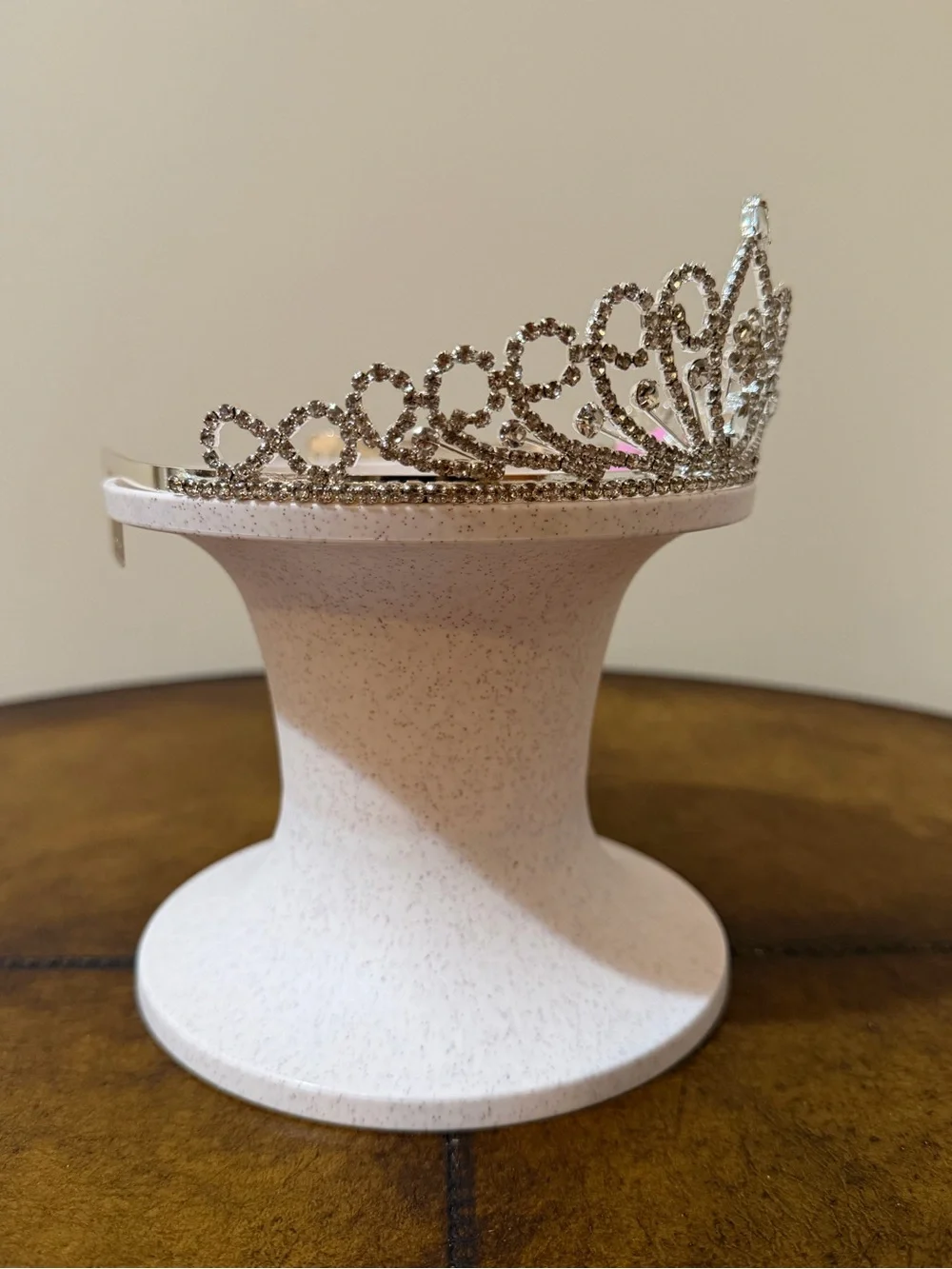 NEW WITH TAGS AUTHENTIC ARRIBAS DISNEY PRINCESS WEDDING PARTY TIARA WITH COMBS 👑
